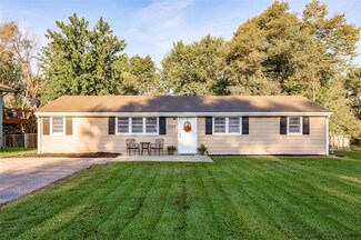 8112 N Summit St, Kansas City, MO 64118