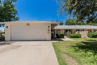 10101 W Kingswood Cir, Sun City, AZ 85351