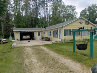 11131 Kaylynn Dr, Lake, MI 48632