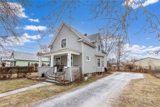 121 Fredericka St, North Tonawanda, NY 14120