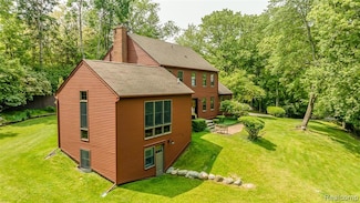 2694 Wayside Dr, Ann Arbor, MI 48103