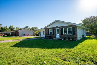 809 Georgian Ave, Sellersburg, IN 47172