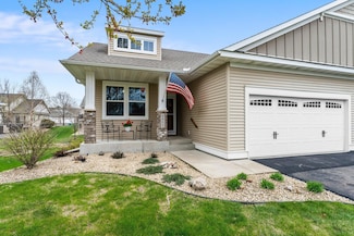 4902 Brooklyn Ln, Saint Paul, MN 55123