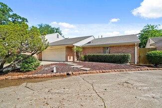 12800 Briar Forest Dr Unit 27, Houston, TX 77077