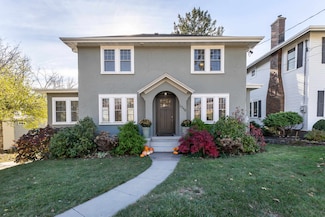 1740 Plymouth Ct, Dubuque, IA 52003