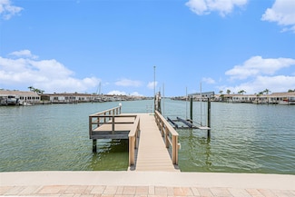 384 Boca Ciega Point Blvd, Saint Petersburg, FL 33708