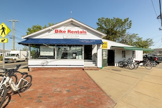 4 Lagoon Pond Rd, Vineyard Haven, MA 02568