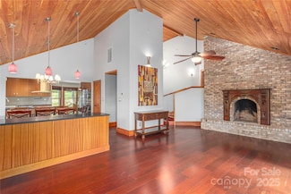 1227 Brush Creek Cir, Fairview, NC 28730