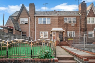 140-13 Mulberry Ave, Flushing, NY 11355