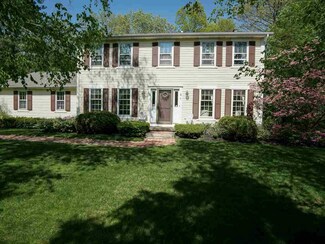 2 New York Ct, Rexford, NY 12148