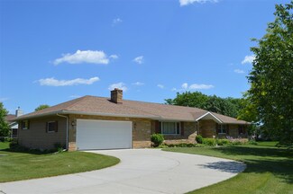 557 S Winsted St, Spring Green, WI 53588