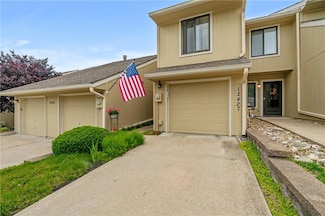12427 Charlotte St, Kansas City, MO 64146