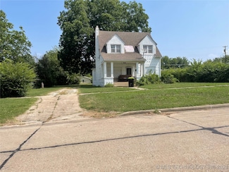 1016 E 8th St, Ada, OK 74820