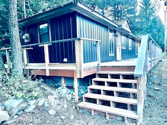 599 Alyeska Hwy, Girdwood, AK 99587