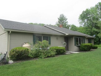 1514 Post Rd, Rutland, VT 05701