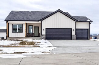532 Westwood Dr, Huxley, IA 50124