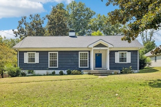 527 E Madison St, Pulaski, TN 38478