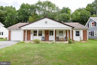 110 Eastbrook Ln, Willingboro, NJ 08046