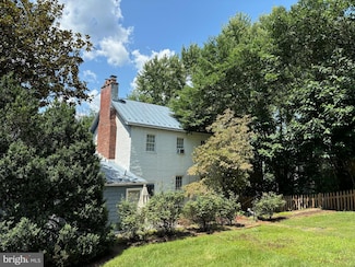 677 Federal St, Paris, VA 20130