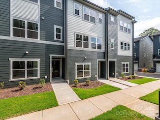 6009 Pivot Ct, Charlotte, NC 28205