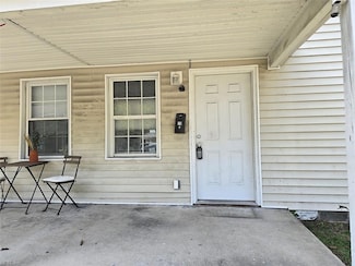19 Farragut St, Portsmouth, VA 23702