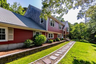 91 Greenland Cir, South Dennis, MA 02660