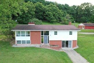 17512 Mary Ann Furnace Rd, Nashport, OH 43830