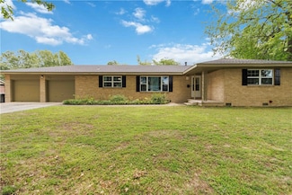 713 Carlton St, Springdale, AR 72762