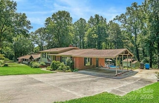 408 E Blume St, Landis, NC 28088