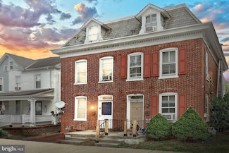 129 Pleasant St, Hanover, PA 17331