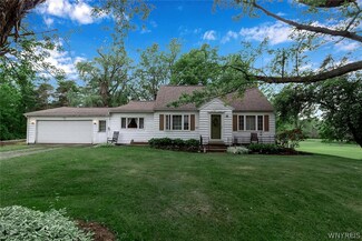 1537 Boies Rd, East Aurora, NY 14052