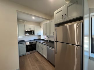 160 Seabury St Unit 14, Fall River, MA 02720