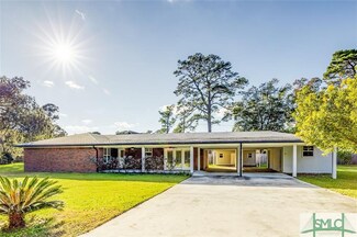 1009 Debbie St, Savannah, GA 31410