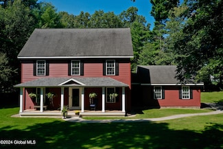 33 Oak View Dr, Fort Edward, NY 12828