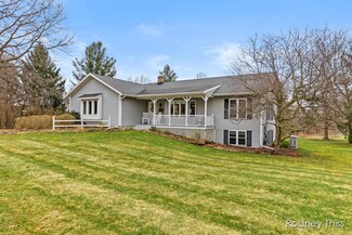 2040 Leonard St NW, Grand Rapids, MI 49504