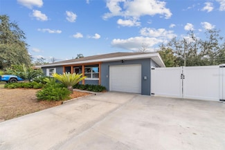 918 18th St SW, Largo, FL 33770