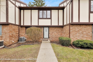6218 Cobblers Dr, East Lansing, MI 48823