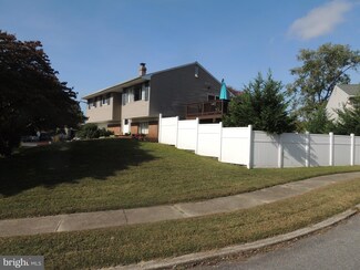 116 Janelin Dr, Glen Burnie, MD 21061