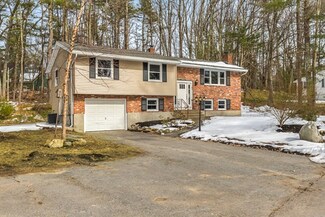 82 Old Stage Rd, Chelmsford, MA 01824
