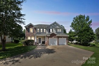 822 S Edisto River Dr, Roebuck, SC 29376