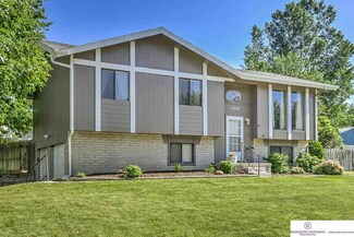 14714 Willow Creek Dr, Omaha, NE 68138