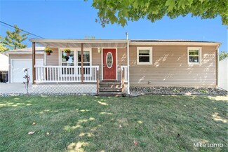 355 Brandywyne Dr NW, Comstock Park, MI 49321