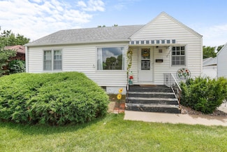 314 E 9th St, Hastings, NE 68901