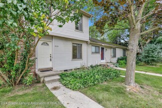 2120 Blue Lac Dr, Haslett, MI 48840