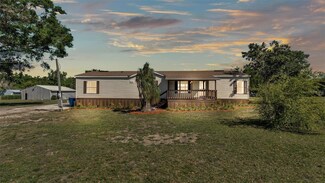 3002 Midway Rd, Plant City, FL 33565