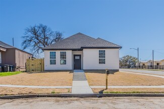 2900 Avenue C, Fort Worth, TX 76105