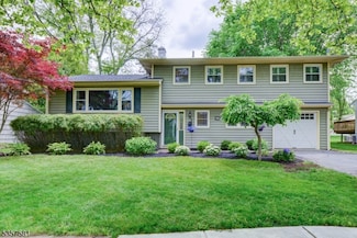 29 Cottage Ln, Springfield, NJ 07081