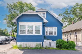 160 N 12th St, Prospect Park, NJ 07508