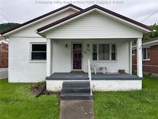110 3rd Ave, Glasgow, WV 25086