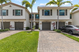 6005 Woods Edge Cir, Riviera Beach, FL 33410